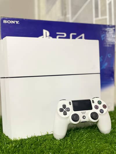 ps4 fat/ ps4 slim/ps4 pro (online , jailbreak) available 03114121490