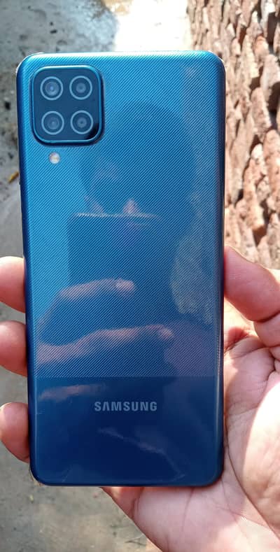 Samsung galaxy A12 (Exchange possible)