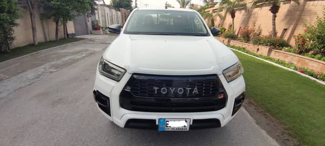 Toyota Hilux Revo V Automatic 2.8 2021