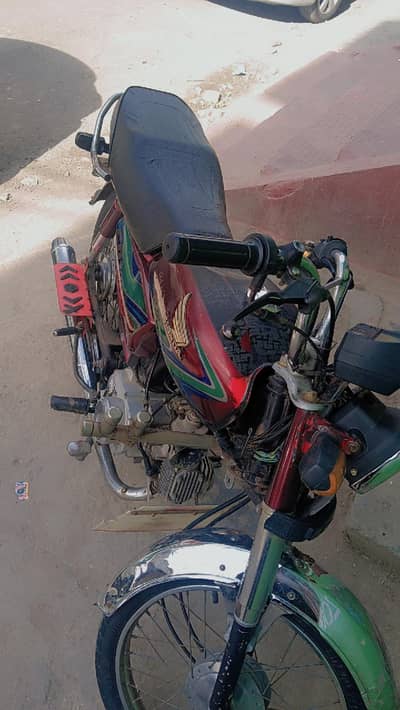 Hoda CD70 for sale average condition