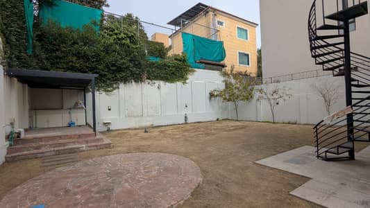 FOR RENT 888 Sqyrd Brand New Single Storey House only Foreigners F_8/3