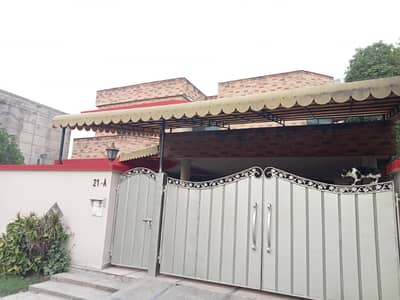 1 KANAL HOUSE FOR RENT MAIN CANAL ROAD ZAMAN PARK GULBERG LAHORE