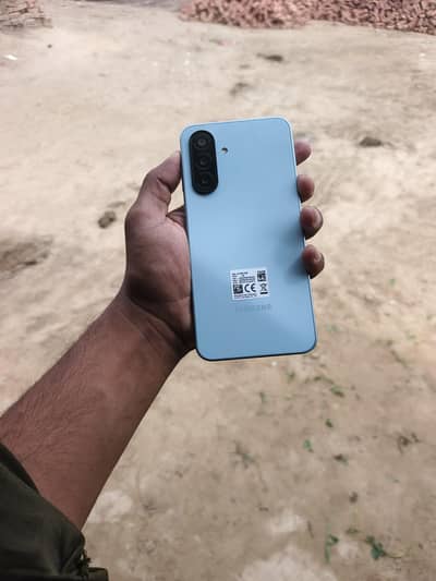 A17 8/256 just one day used