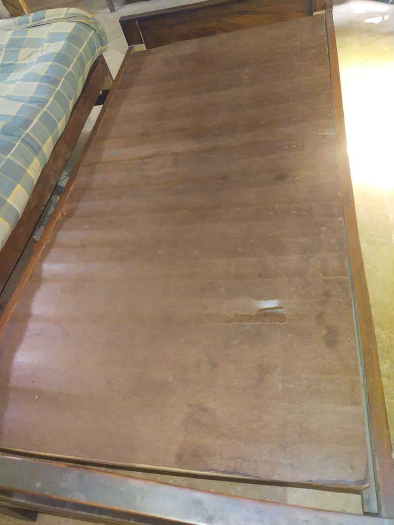 Single Bed 0