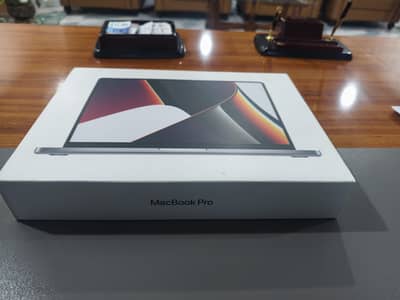 MacBook M1 Pro 14 inch -  16 / 512 SSD - 96 battery health