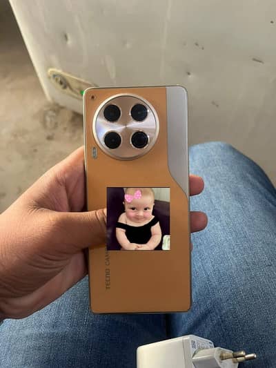 Tecno Camon 30