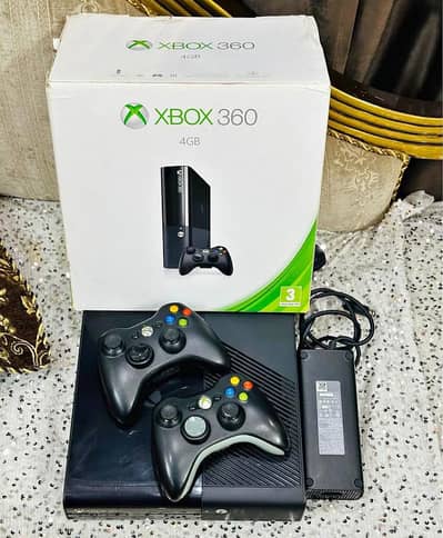 Xbox 360 E Slim Console / Playstation