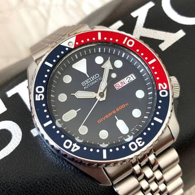Seiko Tissot Hamilton Oris Rado Captain Cook Swiss Watches Available