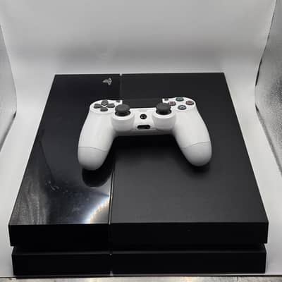 PS 4 Fat edition with two controller