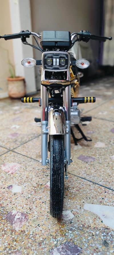 Honda 125 SE Gold Edition 2026