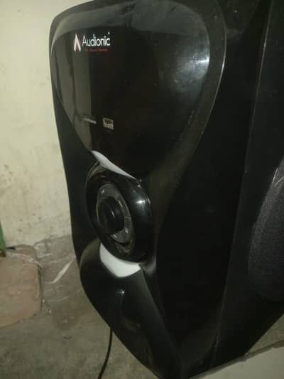 all OK hai 15 din used hai model  R30 hai