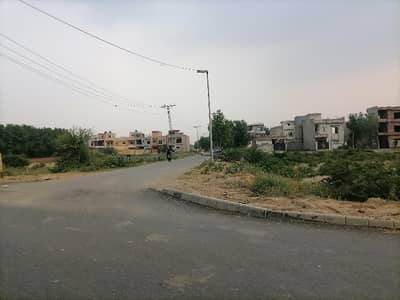 Ideal Residential Plot In Lahore Available For Rs. 4500000