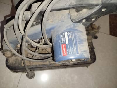 Metal cutting machine and cable lux punch