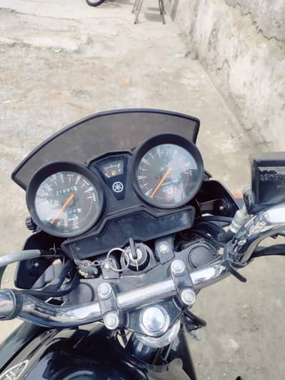 i have selling Yamaha ybr 2022 model