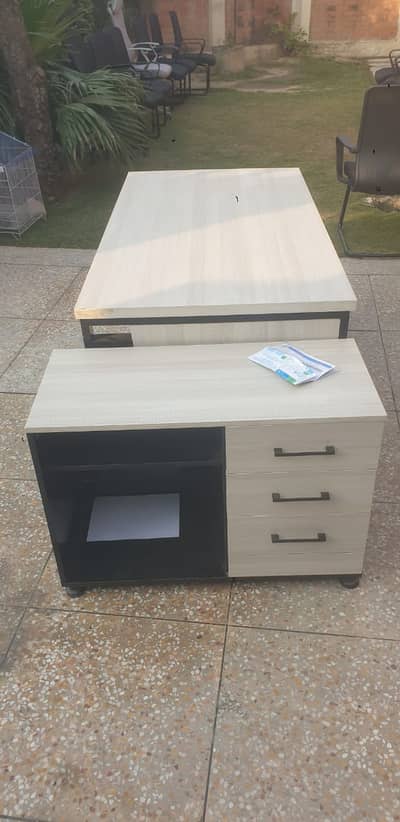 Office Furniture | Office Table | Office Chairs | Chairs For Sale