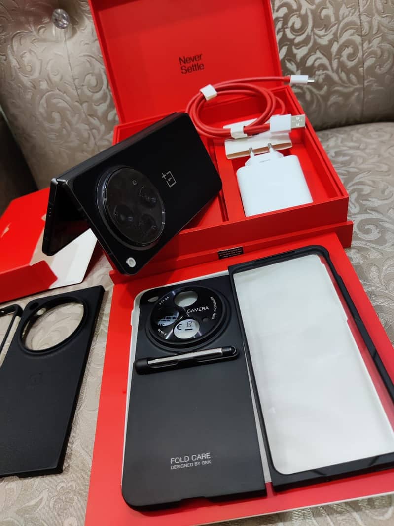 One plus open foldable 8