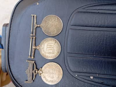 purane sikke aur medal