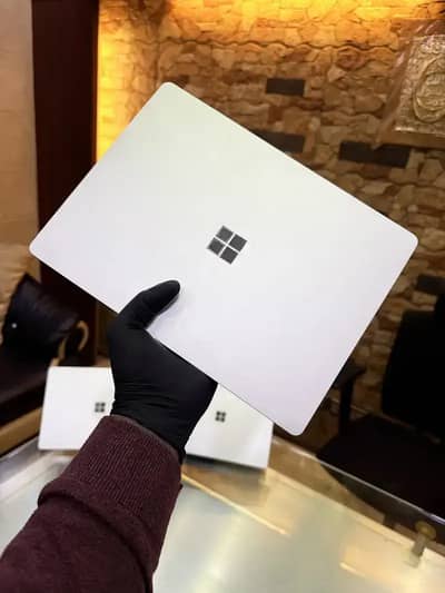 Surface Laptop i5 10th Gen Touchscreen G Processor