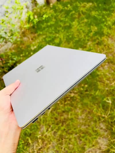 Surface Laptop i5 7th Gen Ultra Slim Metal Body 4k Touch Screen