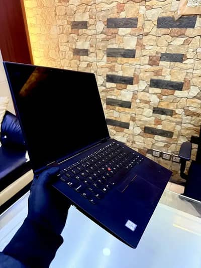 Lenovo Yoga i5 8th Gen 360 Laptop 16 GB 256 GB X1 yoga