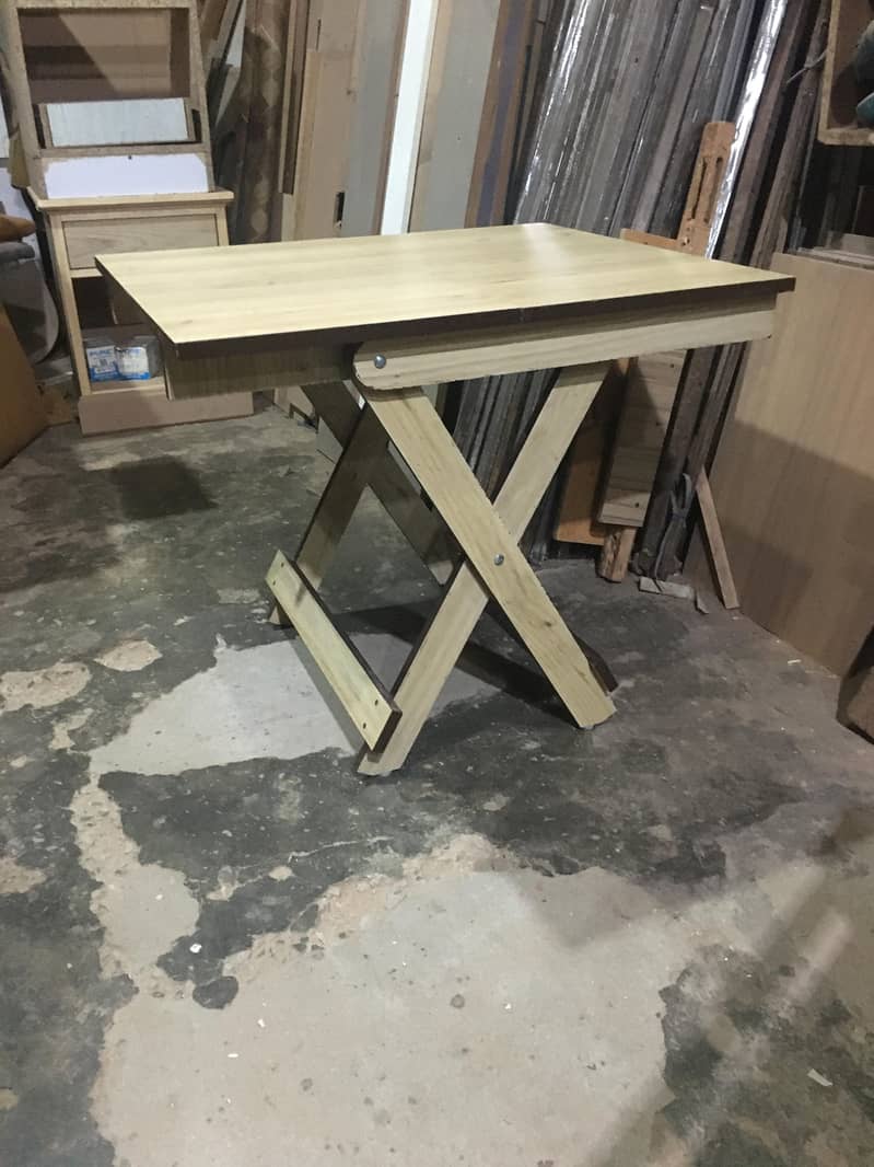 Folding Table 4