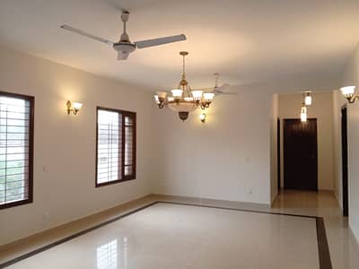 Upper portion for Rent on Khayaban-e-Iqbal.