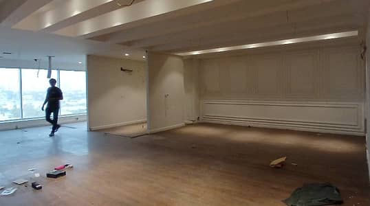 1900 Sqfts Office Available For Rent