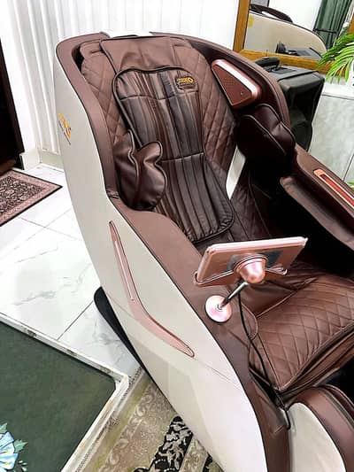 Zero U-Victor massage chair for sale just like new