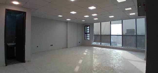 2950 Sqfts Office Available For Rent