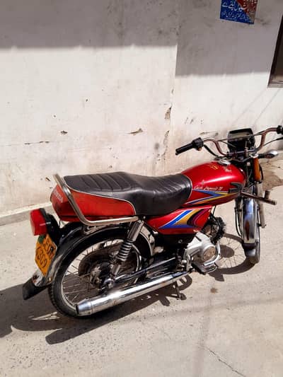 United 70 2007 only book available