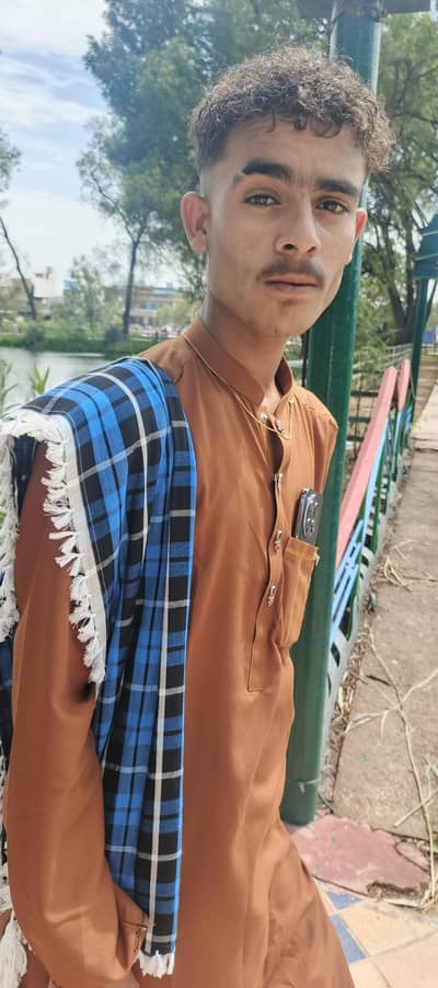 I need a job 4 Banda ha kise ko job Dena ho tu tayar ha