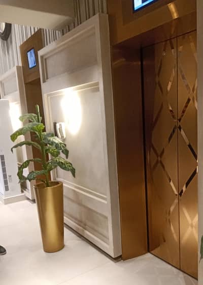 1414 Sqfts Office Available For Rent