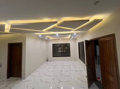 500 Yards Bungalow Rent For Office Use