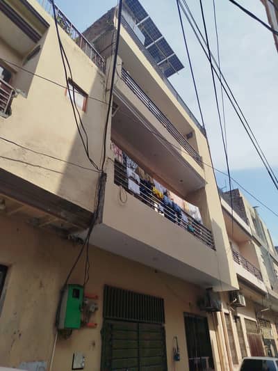 3/12 story house for sal Area of House. 5 marla & 161 Sft