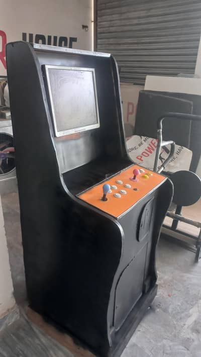 Arcade video game coin operated token computer xbox games playland