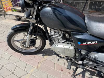 Suzuki GS 150 2018