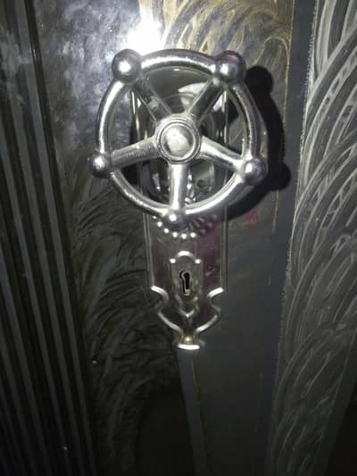 iron king size wardrobe for sale