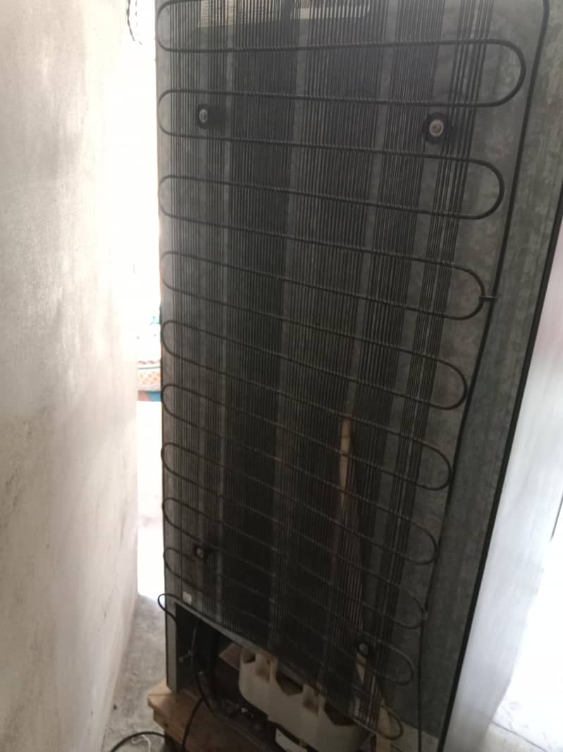 ایک سال ھوا ھے لئے ہوے بہت اچھی کنڈیشن ہے کنڈیشن 9/10 2