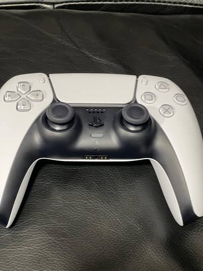 playstation PS5 controller white