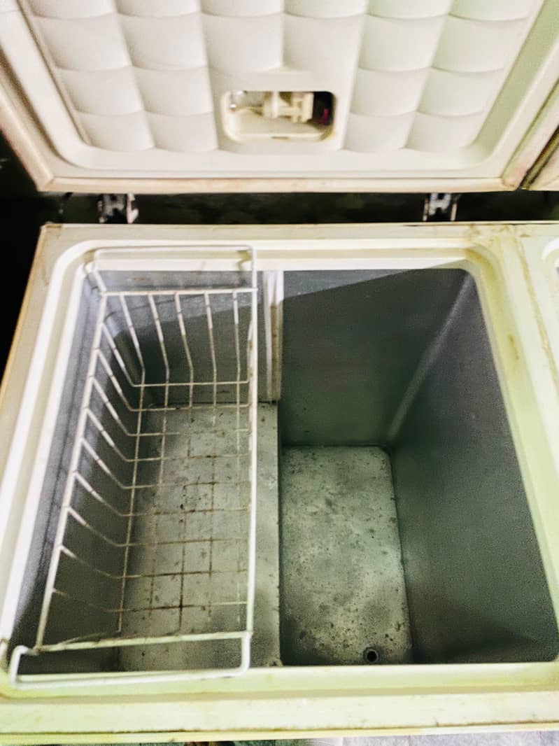 waves deep freezer 3