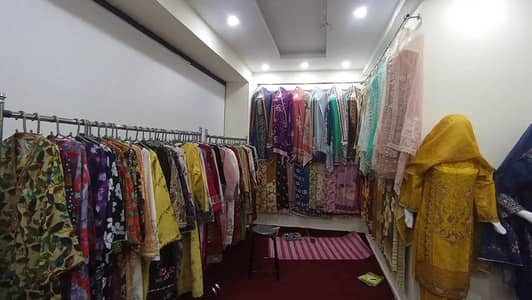 Running Beauty Salon & Boutique for Sale in Lahore's
