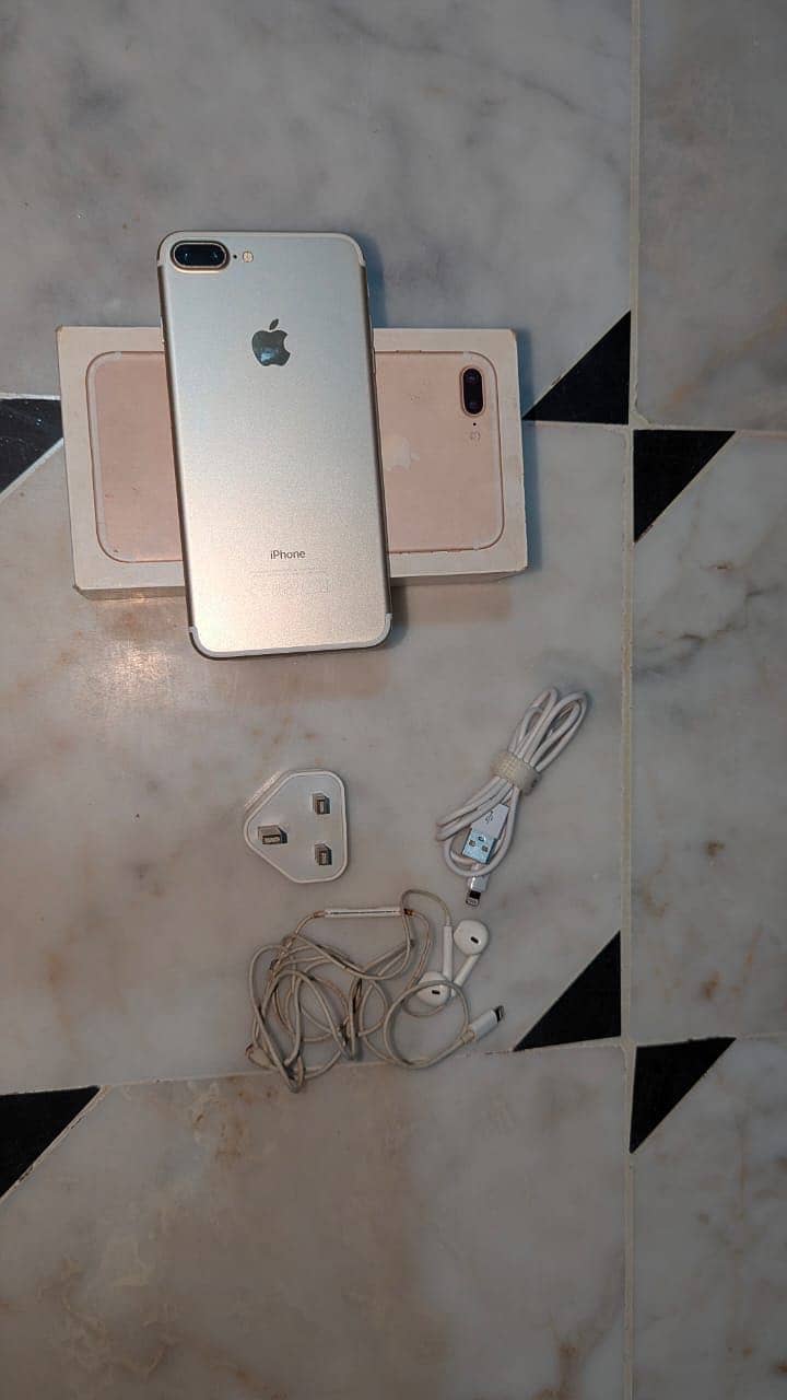 iPhone 7plus complete box 0