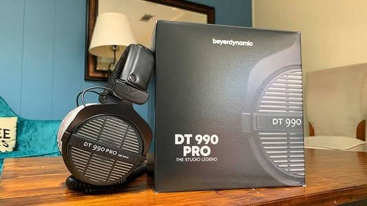 Beyerdynamic DT 990 pro pen back studio headphones 250 Ohms