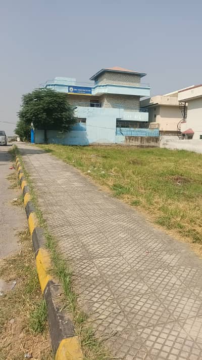 10 Marla (35*65) Heighted Location Residential Plot for Sale in O9 Police Foundation