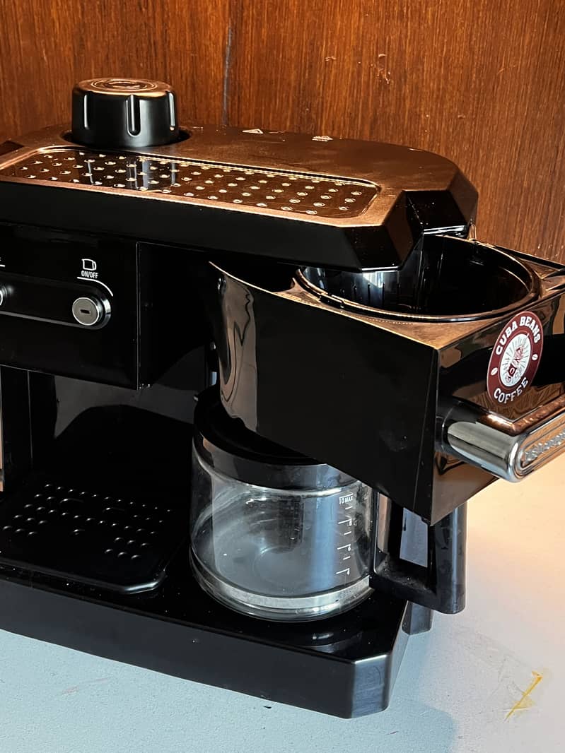 De’Longhi BCO320 Combination Coffee & Espresso Machine 3