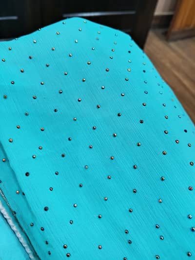 Sarri available in blue colour