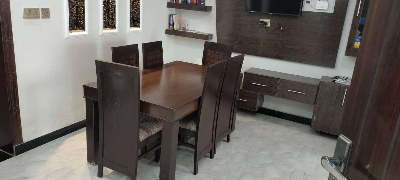 wooden table 0