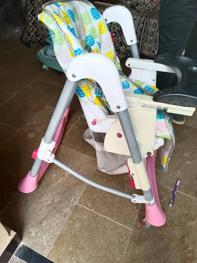 Baby highchair | Baby feeding chair | Good condition