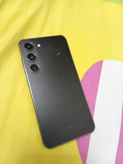 samsung s23 8/128 non pta almost new. . cpu 8 8gen 2