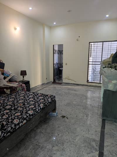 3 MARLA FLAT FOR RENT IN HIGHCOURT PHASE 2 COLLEGE ROAD LAHORE BIJLI PANI AVAILABLE LIGHT PRIVATE FEE UNITE 75RP WITH INCLUDING ALL DUES